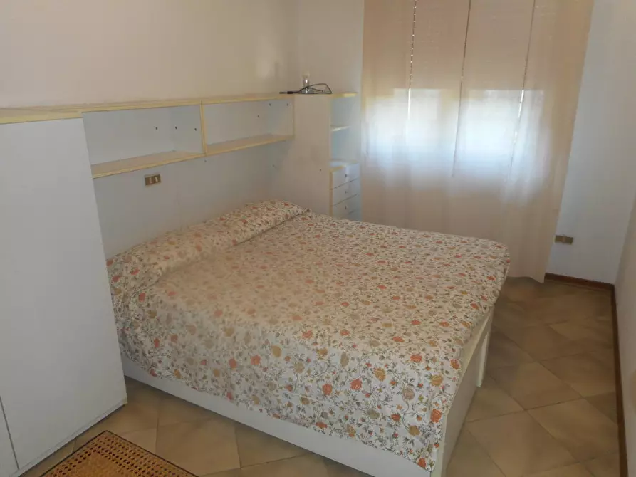 Immagine 10 di Appartamento in affitto  a Massa