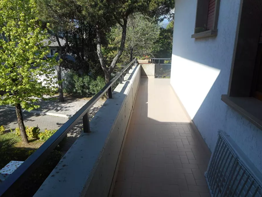 Immagine 6 di Appartamento in affitto  a Massa