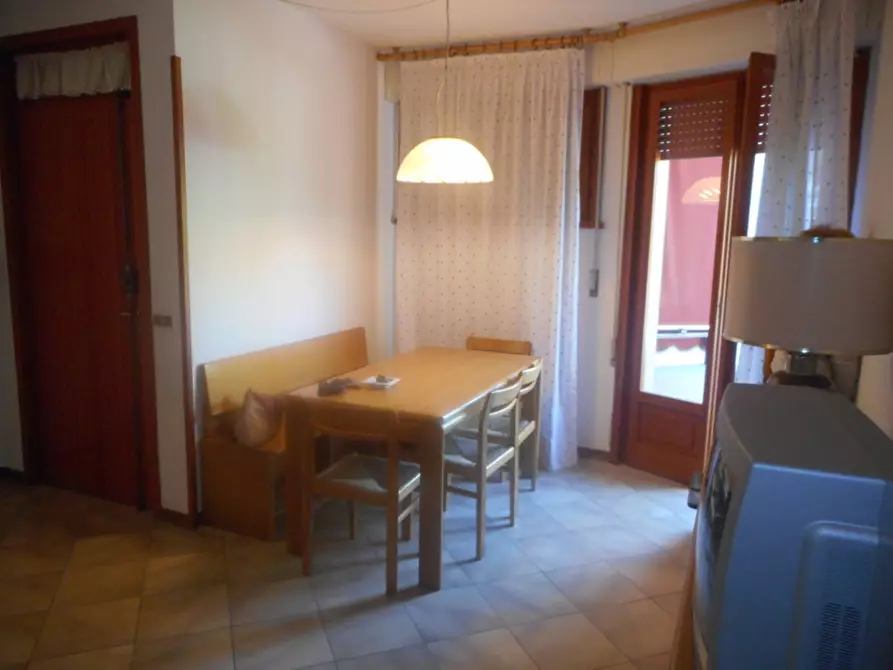 Immagine 3 di Appartamento in affitto  a Massa