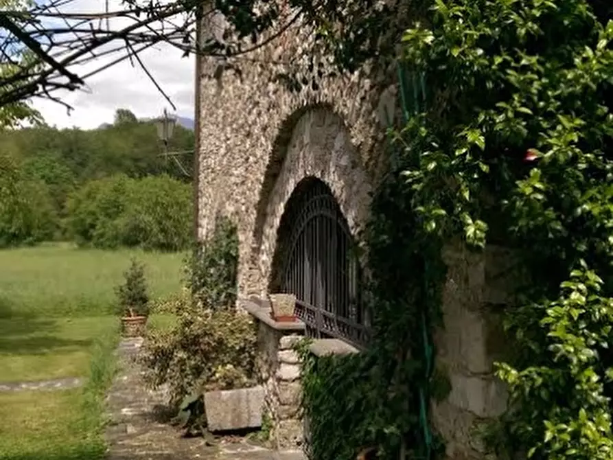 Immagine 29 di Casa colonica in vendita  a Villafranca In Lunigiana