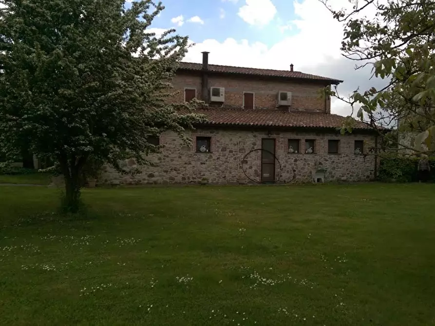 Immagine 36 di Casa colonica in vendita  a Villafranca In Lunigiana