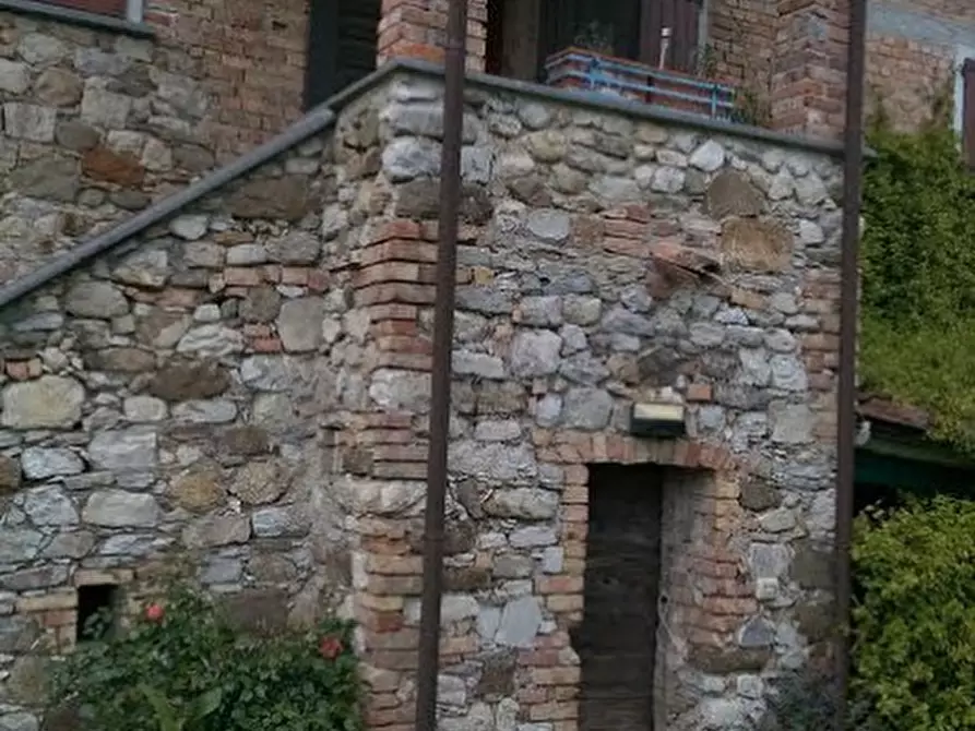 Immagine 28 di Casa colonica in vendita  a Villafranca In Lunigiana