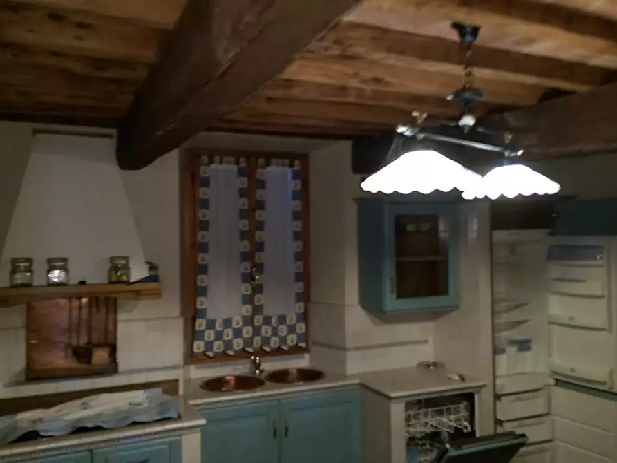 Immagine 15 di Casa colonica in vendita  a Villafranca In Lunigiana