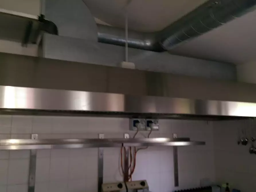 Immagine 3 di Casa colonica in vendita  a Villafranca In Lunigiana