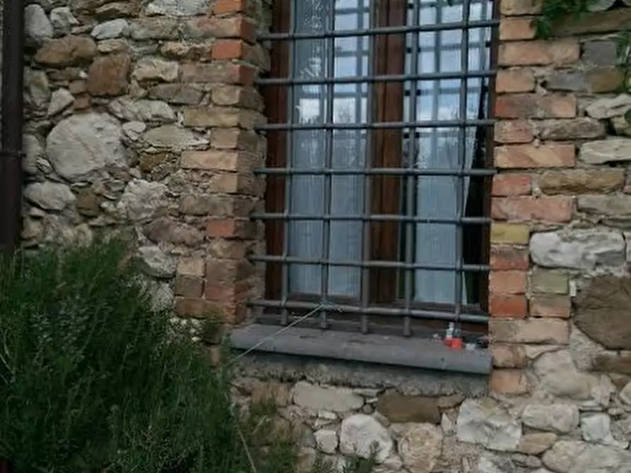 Immagine 24 di Casa colonica in vendita  a Villafranca In Lunigiana