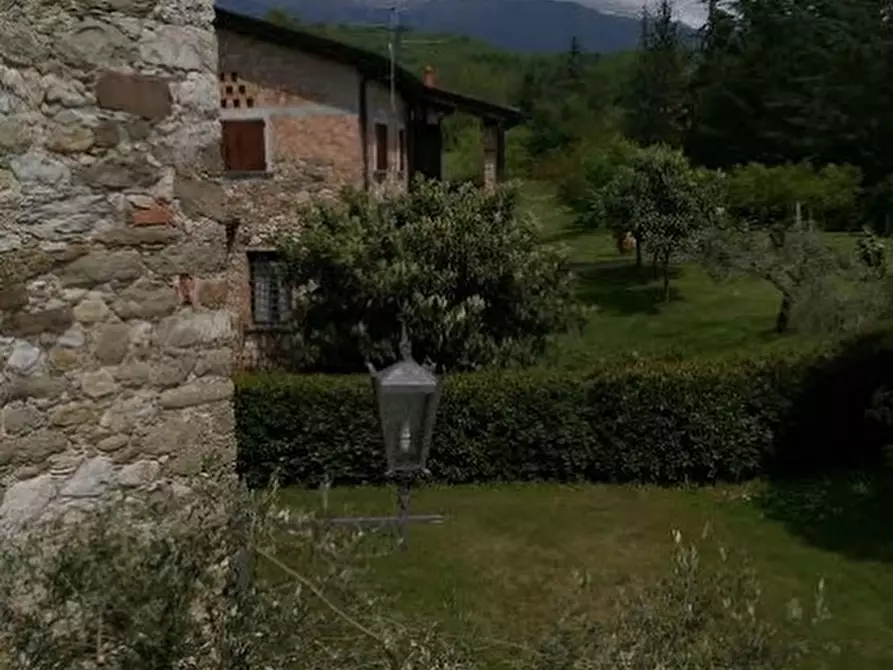 Immagine 47 di Casa colonica in vendita  a Villafranca In Lunigiana