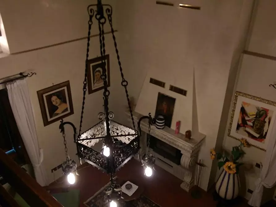 Immagine 11 di Casa colonica in vendita  a Villafranca In Lunigiana