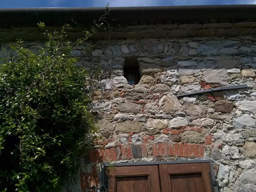 Immagine 49 di Casa colonica in vendita  a Villafranca In Lunigiana