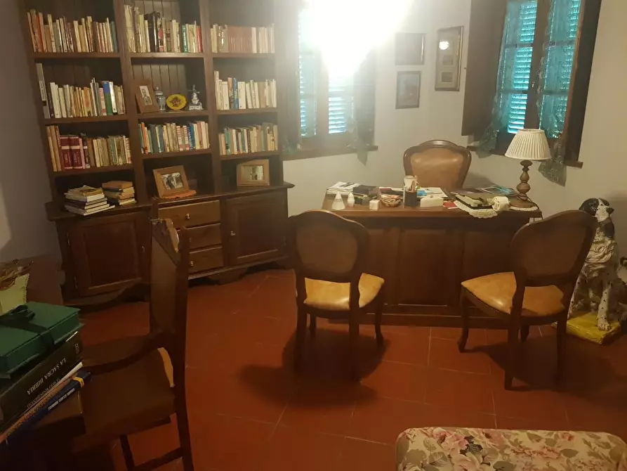 Immagine 15 di Casa colonica in vendita  a Terricciola