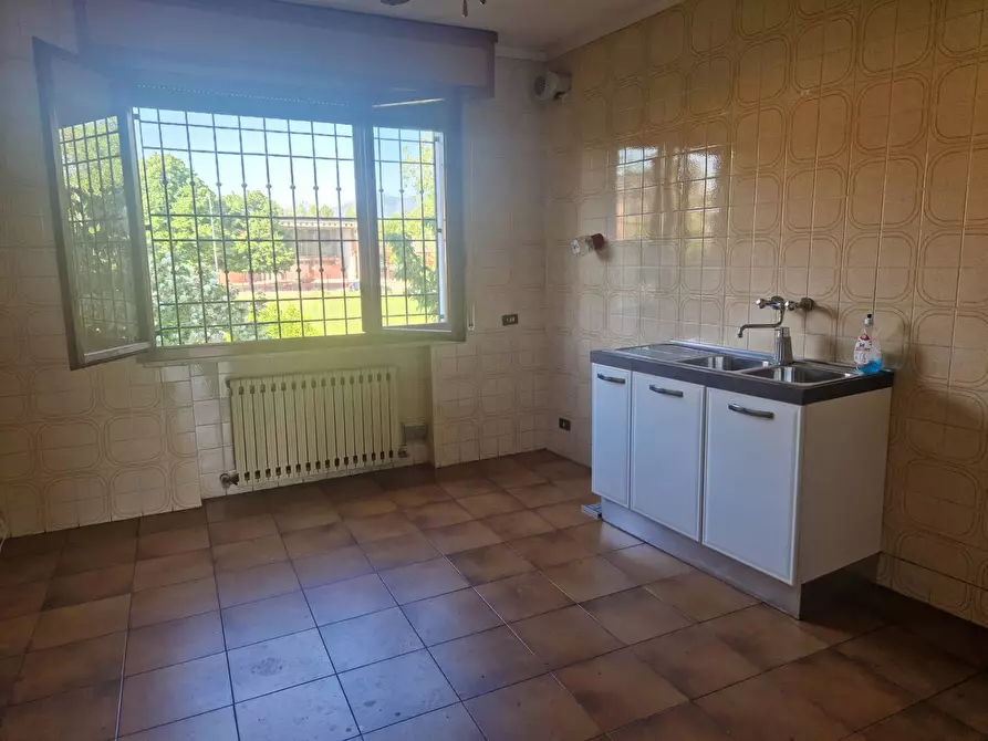 Immagine 3 di Villetta a schiera in vendita  a Pisa