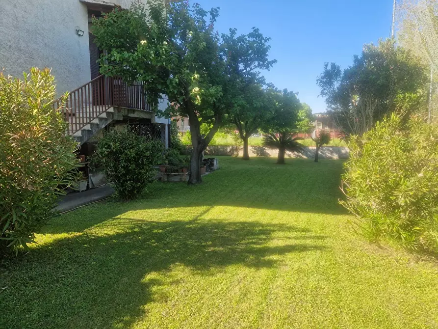 Immagine 30 di Villetta a schiera in vendita  a Pisa