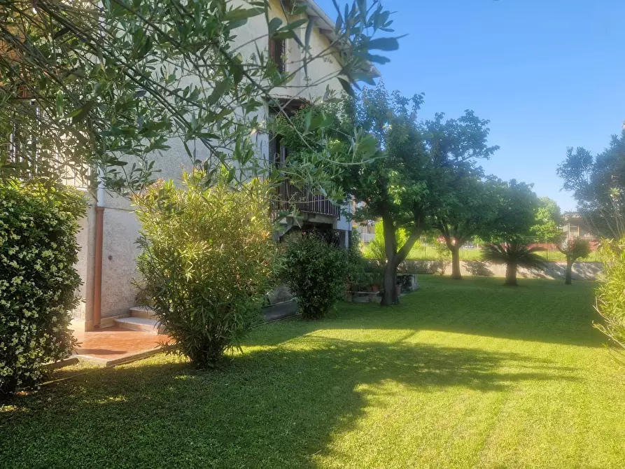 Immagine 32 di Villetta a schiera in vendita  a Pisa