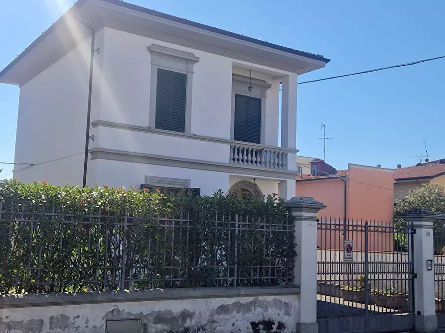 Immagine 1 di Casa semindipendente in vendita  a Pisa