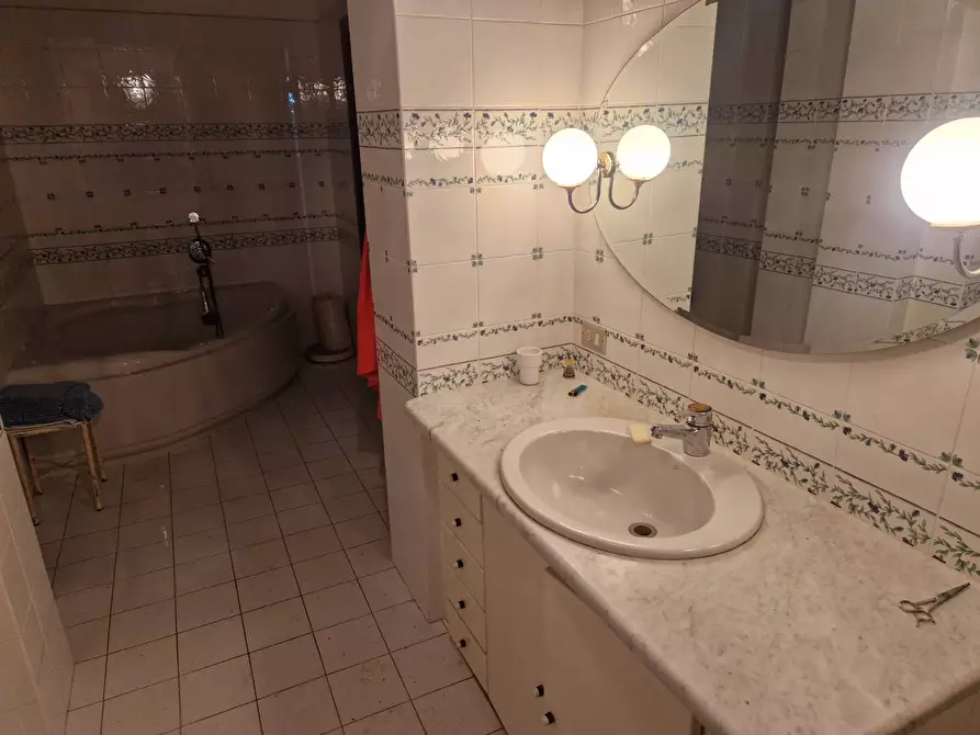 Immagine 5 di Rustico / casale in vendita  a Cascina