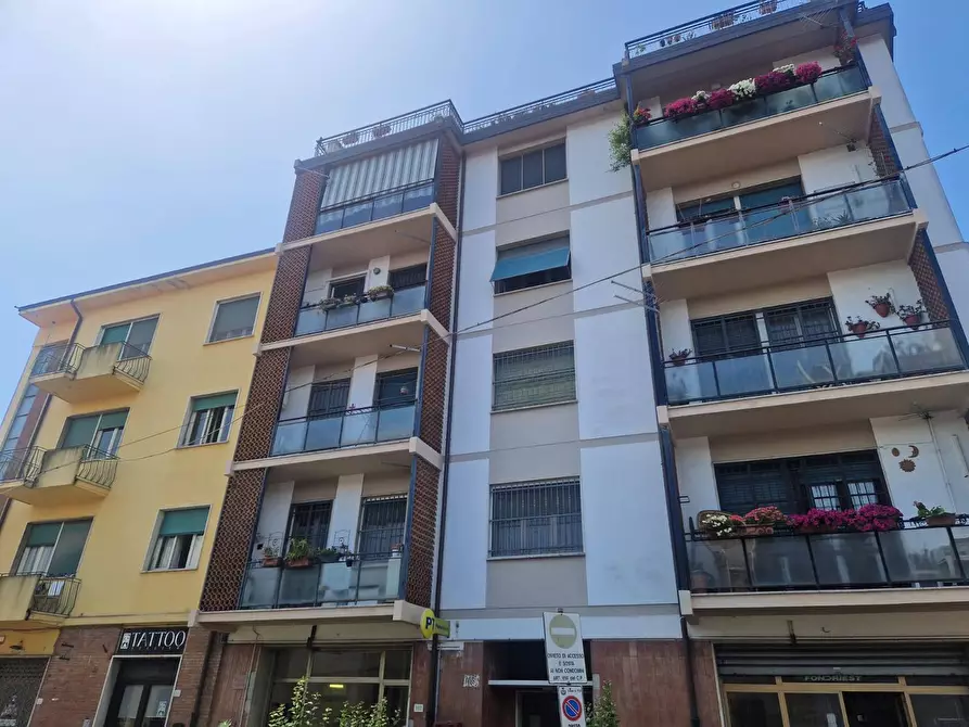Immagine 1 di Appartamento in vendita  a Pisa