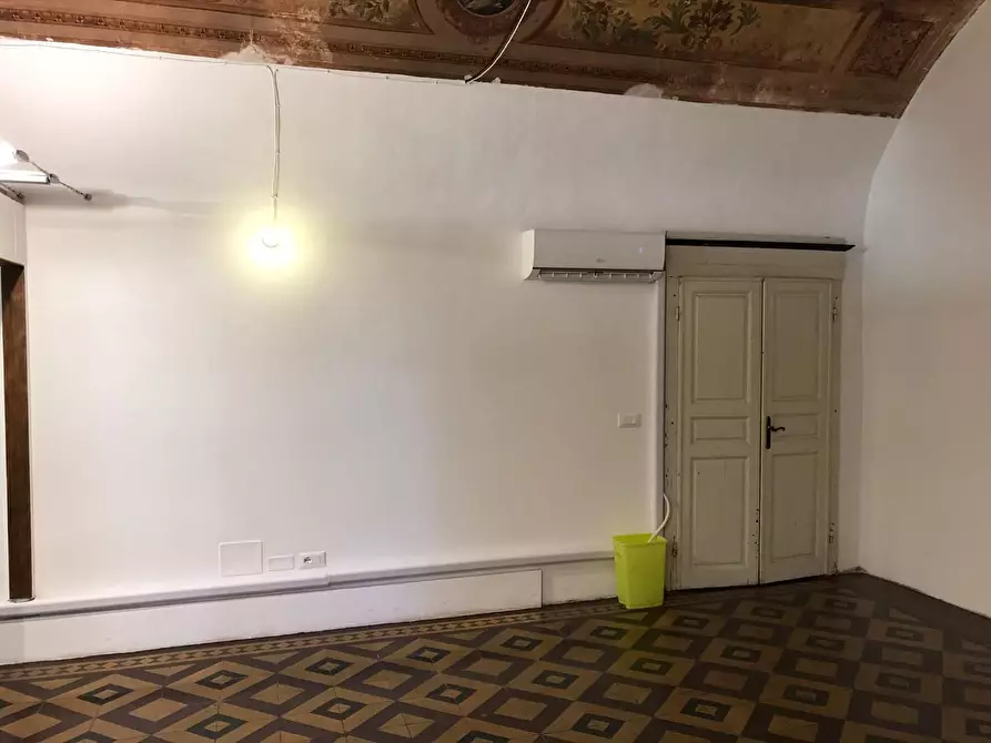 Immagine 4 di Locale commerciale in affitto  a Pisa