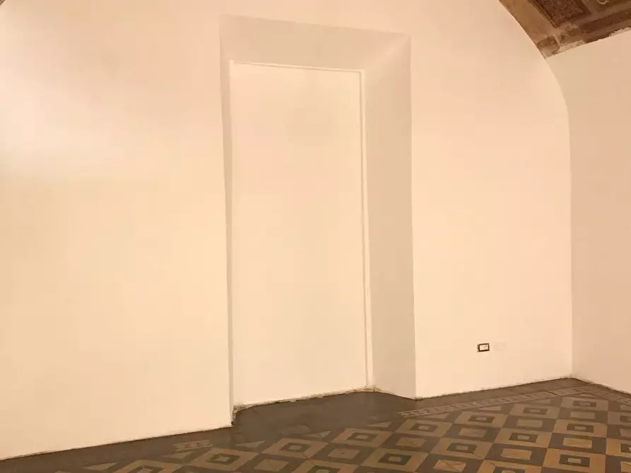 Immagine 2 di Locale commerciale in affitto  a Pisa