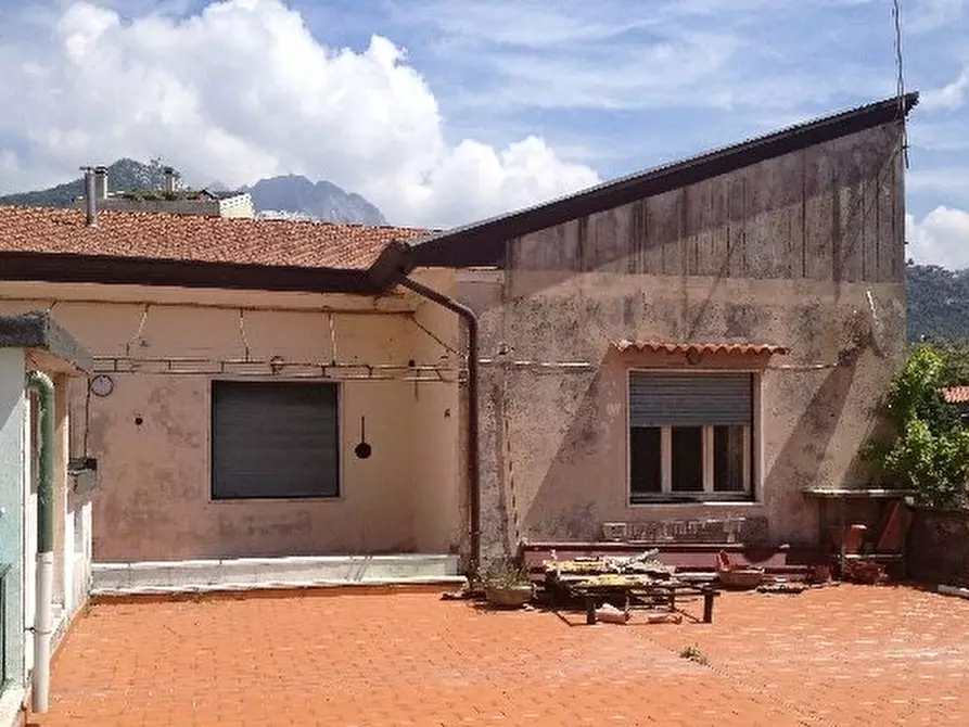 Immagine 1 di Appartamento in vendita  a Carrara