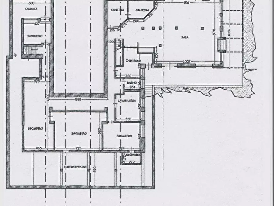 Immagine 21 di Villa in vendita  a Lucca