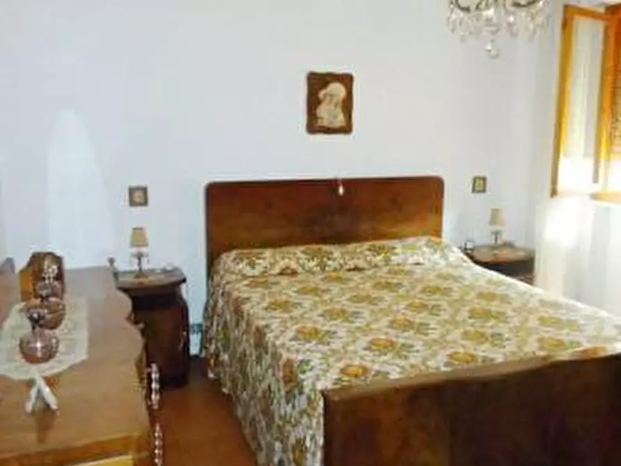 Immagine 9 di Appartamento in vendita  a Viareggio