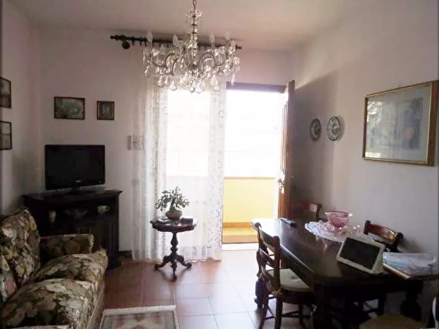 Immagine 6 di Appartamento in vendita  a Viareggio