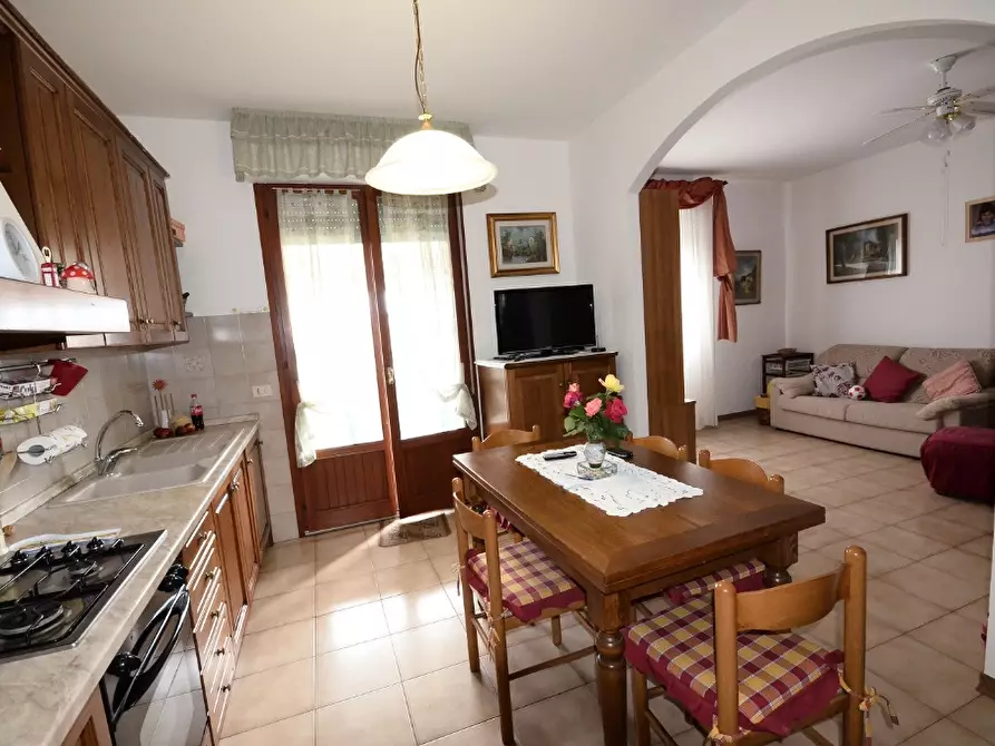 Immagine 3 di Appartamento in vendita  a Cerreto Guidi