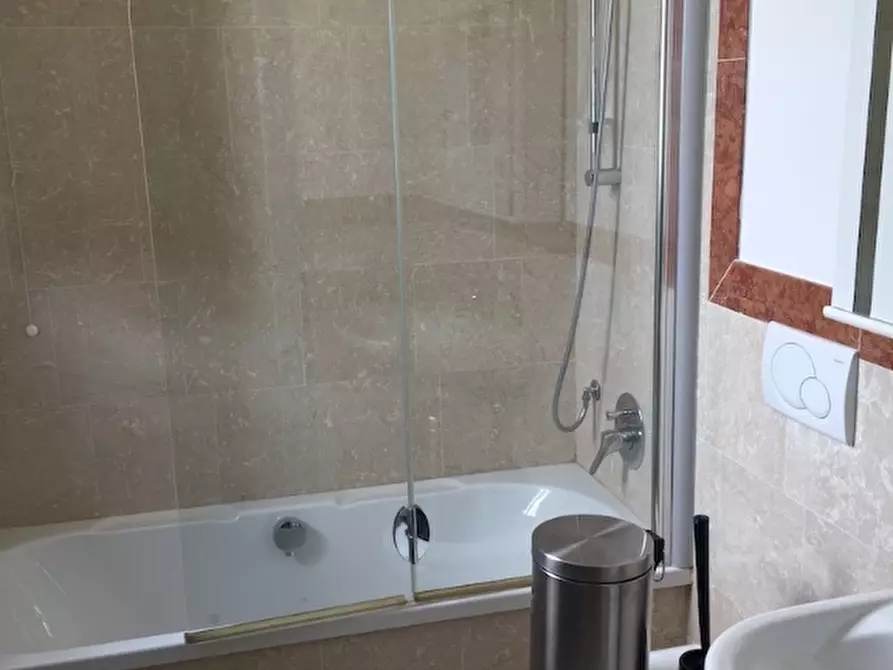 Immagine 9 di Appartamento in affitto  a Pisa