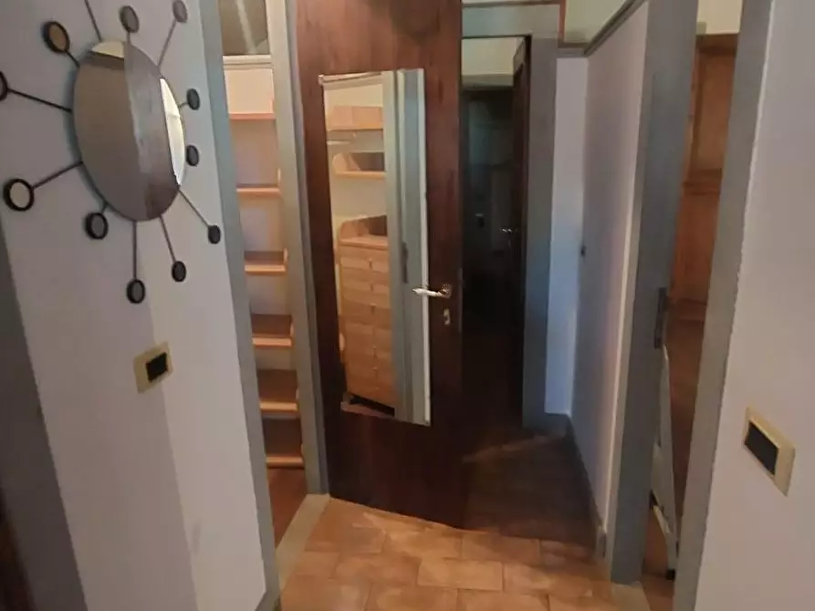 Immagine 14 di Casa colonica in vendita  a Empoli