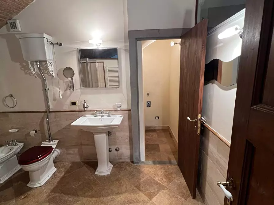 Immagine 31 di Casa colonica in vendita  a Empoli