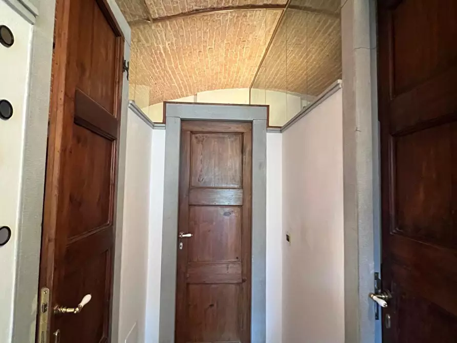 Immagine 24 di Casa colonica in vendita  a Empoli