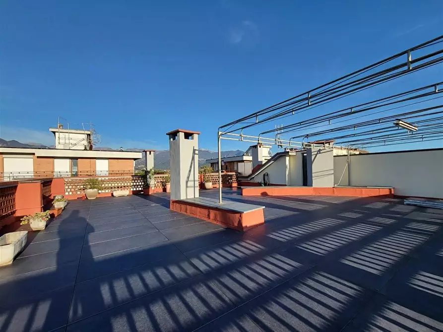 Immagine 13 di Mansarda in vendita  a Massa