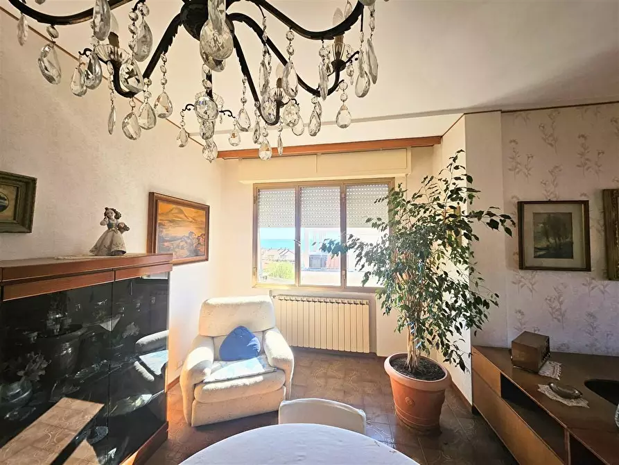 Immagine 30 di Mansarda in vendita  a Massa