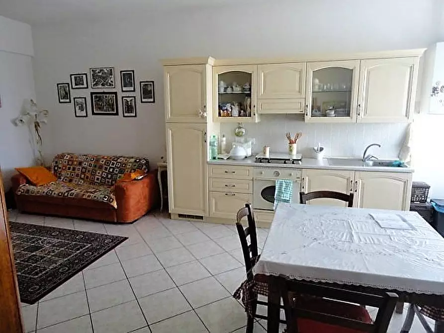 Immagine 1 di Appartamento in vendita  a Cascina