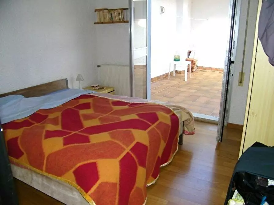 Immagine 15 di Villetta a schiera in vendita  a Montignoso