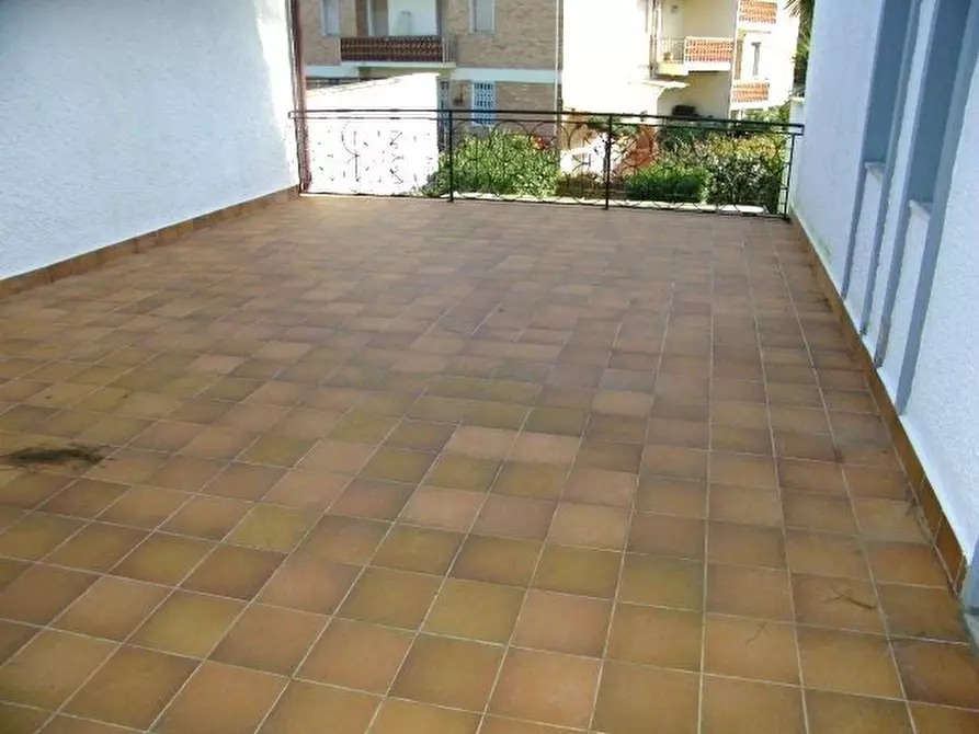 Immagine 14 di Villetta a schiera in vendita  a Montignoso