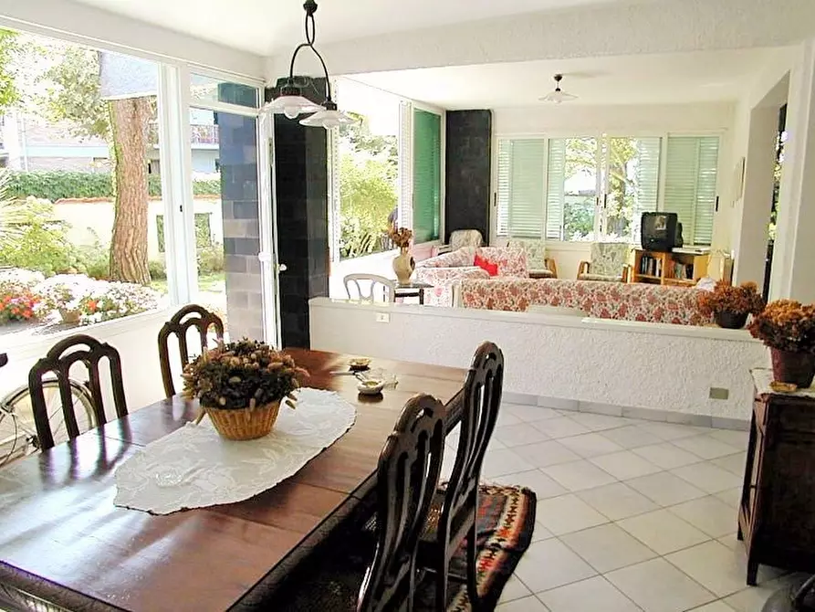 Immagine 9 di Villetta a schiera in vendita  a Montignoso