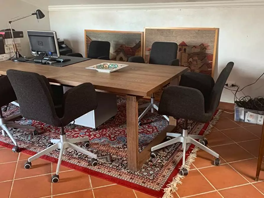 Immagine 23 di Appartamento in vendita  a Pontedera