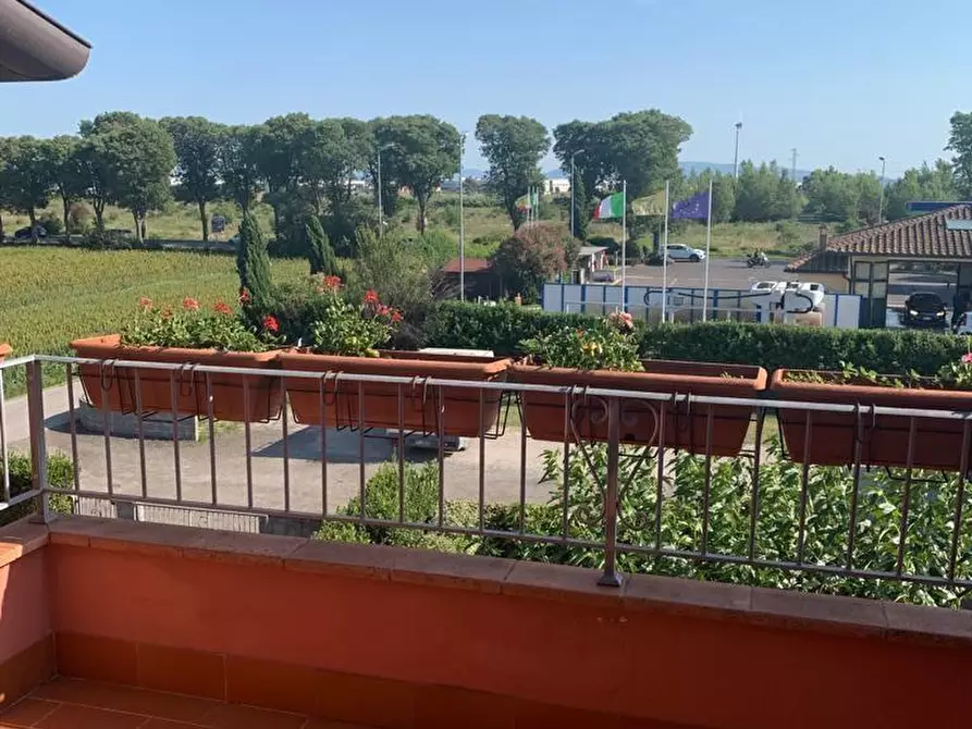 Immagine 28 di Appartamento in vendita  a Pontedera