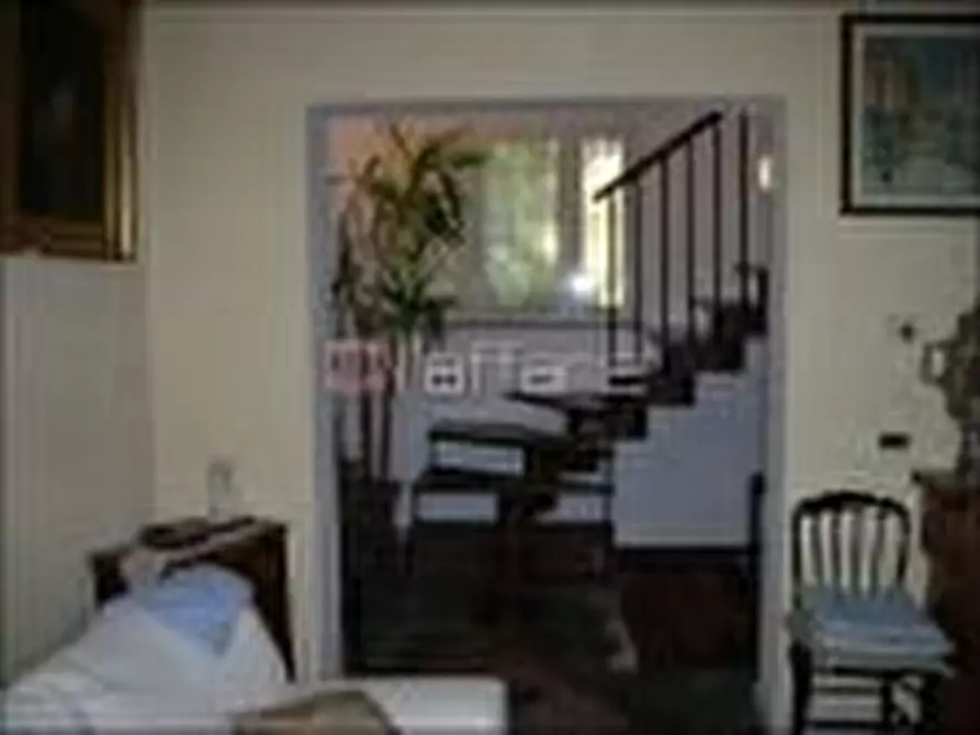 Immagine 2 di Villa in vendita  a Cascina