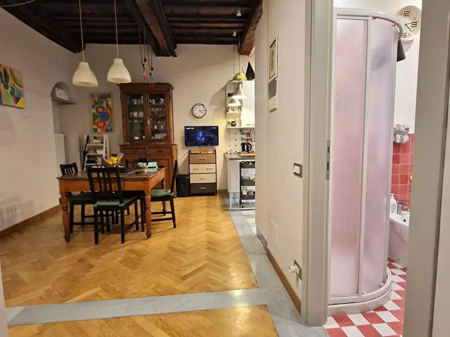 Immagine 17 di Appartamento in affitto  a Carrara