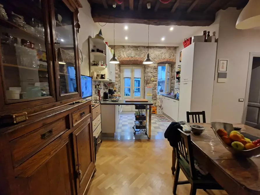Immagine 7 di Appartamento in affitto  a Carrara