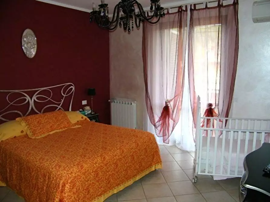 Immagine 7 di Villetta a schiera in vendita  a Massa