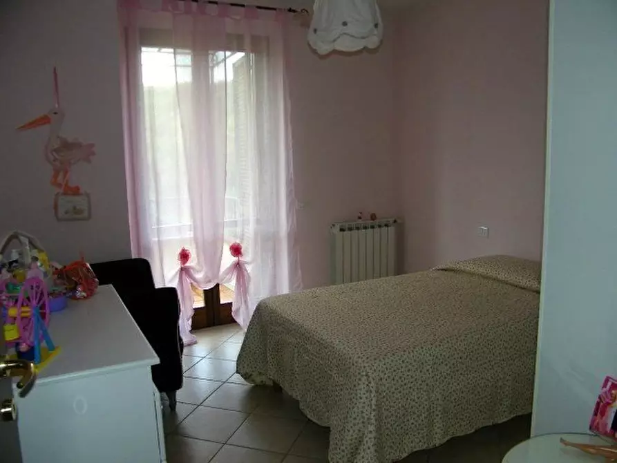 Immagine 8 di Villetta a schiera in vendita  a Massa