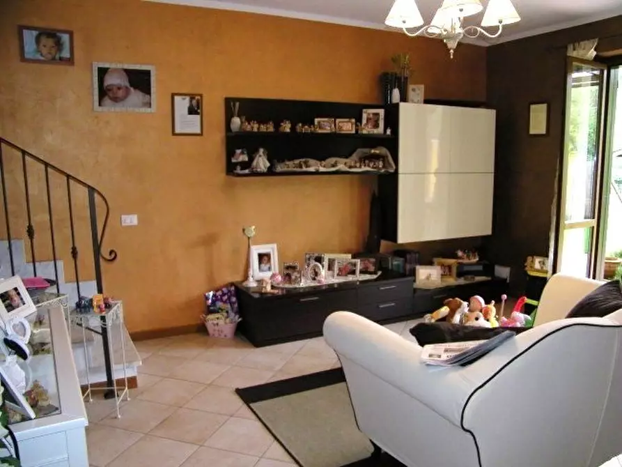 Immagine 4 di Villetta a schiera in vendita  a Massa