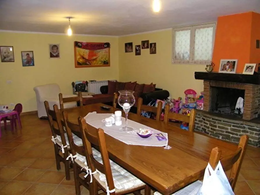 Immagine 13 di Villetta a schiera in vendita  a Massa