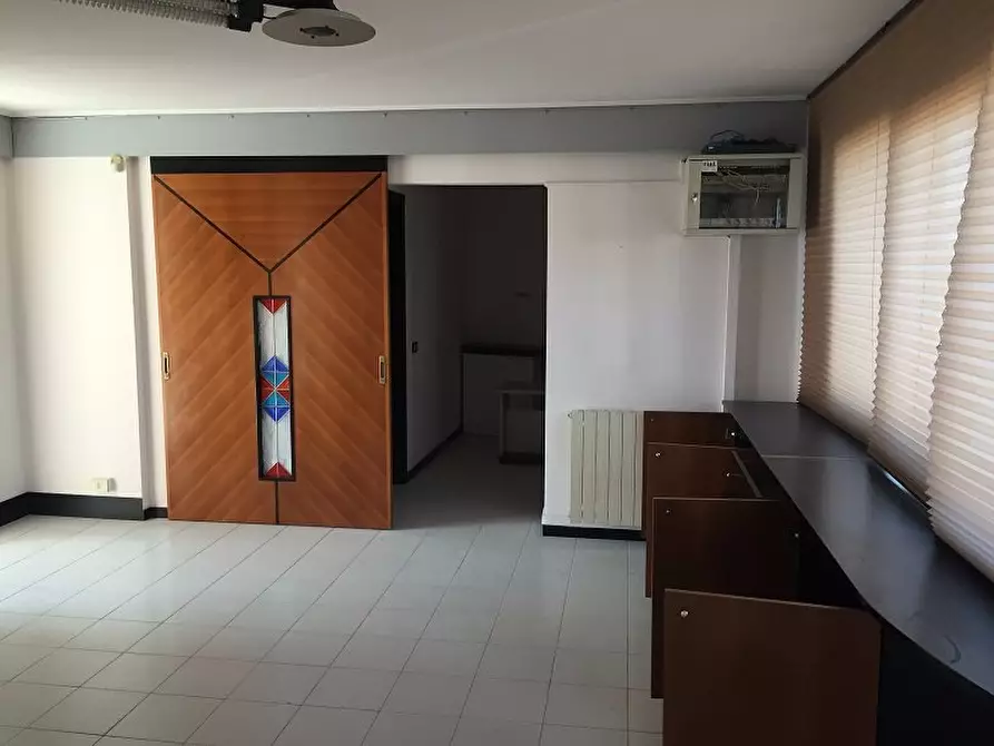 Immagine 3 di Ufficio in affitto  a Ponsacco