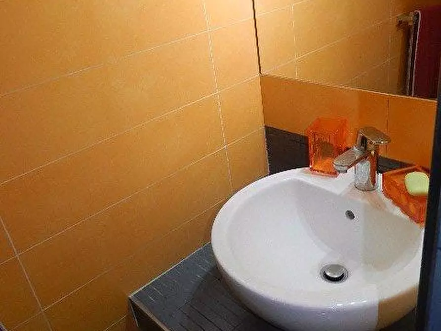 Immagine 18 di Casa semindipendente in vendita  a Carrara