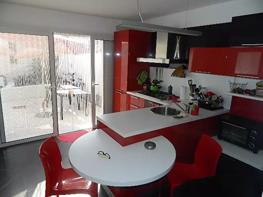 Immagine 14 di Casa semindipendente in vendita  a Carrara