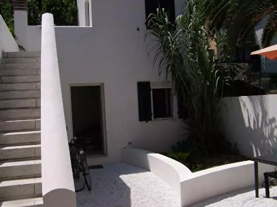 Immagine 57 di Casa semindipendente in vendita  a Carrara