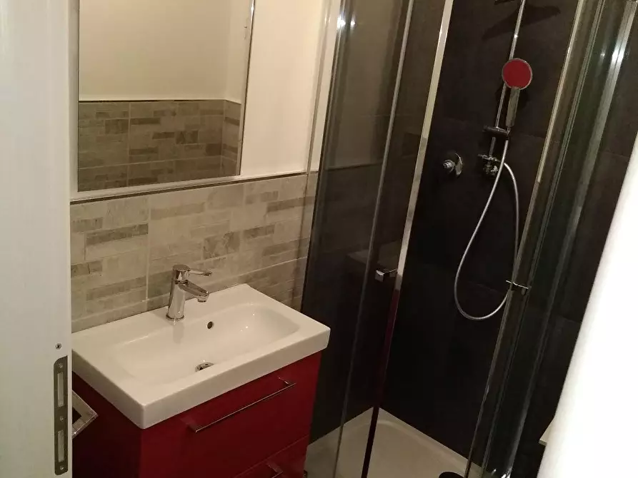 Immagine 50 di Casa semindipendente in vendita  a Carrara